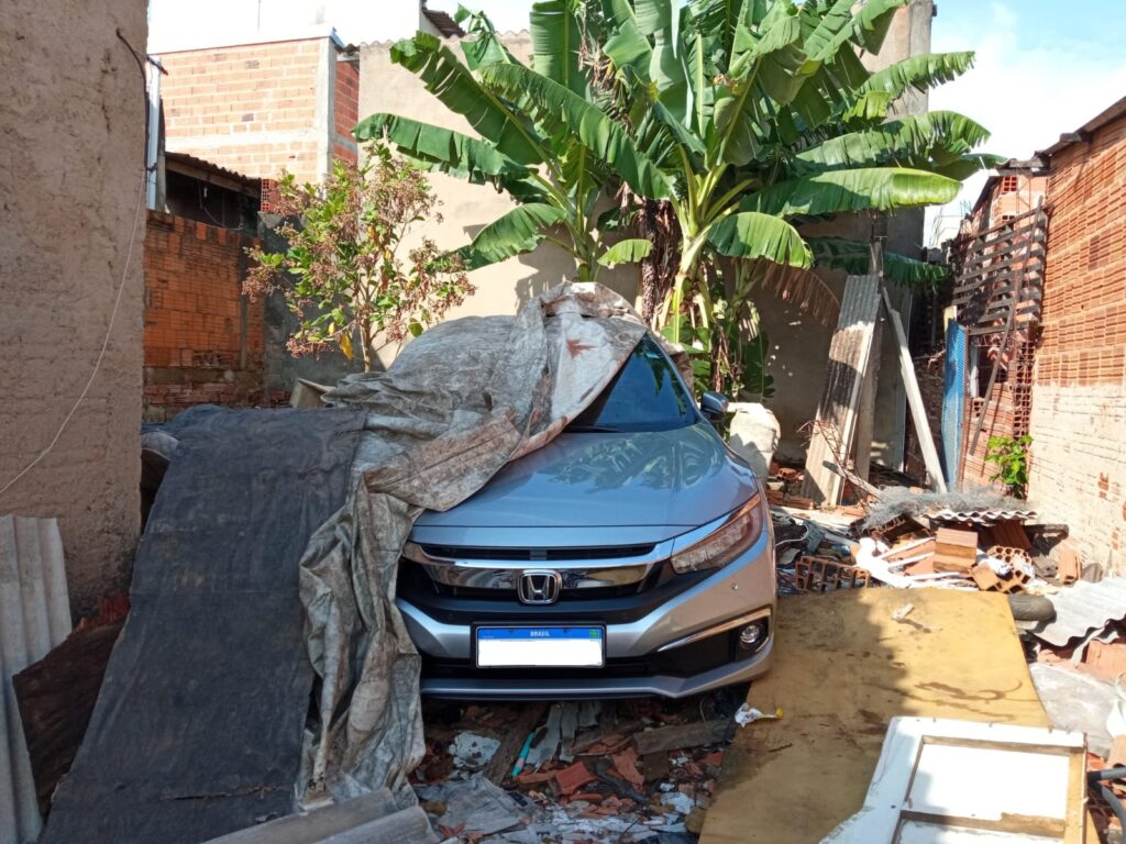 como-funciona-o-rastreamento-de-carro-2
