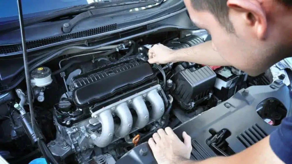 Se você está considerando instalar um sistema de rastreamento veicular no seu carro, moto ou caminhão, é natural que a questão do consumo de bateria venha à mente. Mas, como vimos, com a tecnologia atual, é possível ter seu veículo protegido sem ter que se preocupar com uma bateria descarregada. Ao escolher um rastreador, procure por modelos que ofereçam configurações flexíveis de taxa de atualização e que possuam modos de baixo consumo de energia.