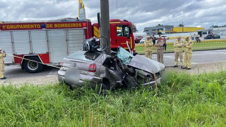 Vamos pensar no seguinte cenário: seu carro é roubado e, infelizmente, não possui um sistema de rastreamento veicular. A chance de recuperação cai drasticamente. Aí entra o seguro, que cobre parte do prejuízo financeiro.