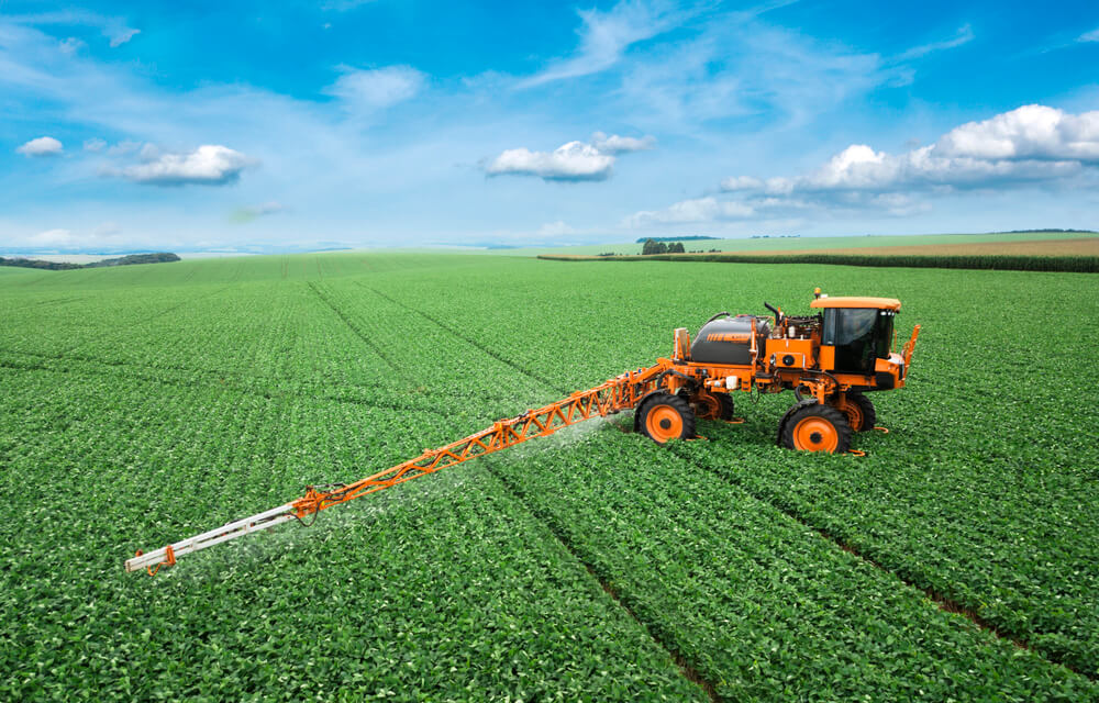 O uso de rastreamento para veículos agrícolas é mais do que uma tendência — é uma necessidade para quem quer manter a produção segura e lucrativa. Com benefícios que vão da proteção contra roubos até a redução de custos com combustível e manutenção, essa tecnologia coloca o produtor rural no controle total da sua operação.
