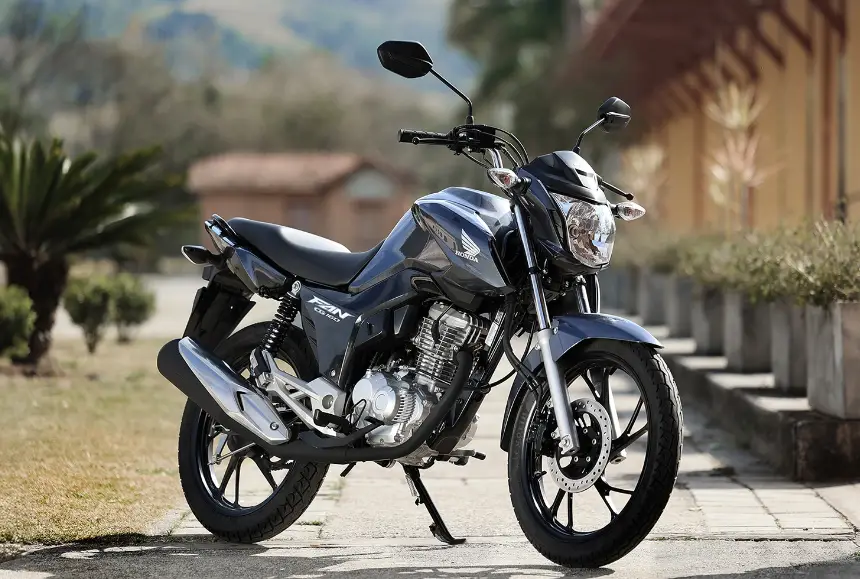 Sou o Eduardo, redator especialista da Weecar, e hoje preparei um conteúdo completo que vai esclarecer qual o melhor rastreador para moto, como ele funciona e por que a escolha de um bom sistema de rastreamento pode ser decisiva para a segurança do seu veículo. Ao final, você vai entender também por que contratar um plano de rastreamento com uma empresa especializada — e a boa notícia: com a Weecar, o rastreador é por nossa conta. 