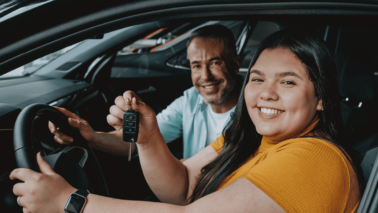 Olá, sou o Gabriel, especialista em segurança veicular, e hoje vou te explicar tudo sobre o rastreador veicular: como funciona, tipos e qual o melhor para o seu carro, para que você nunca mais perca o sono por causa da segurança do seu patrimônio.